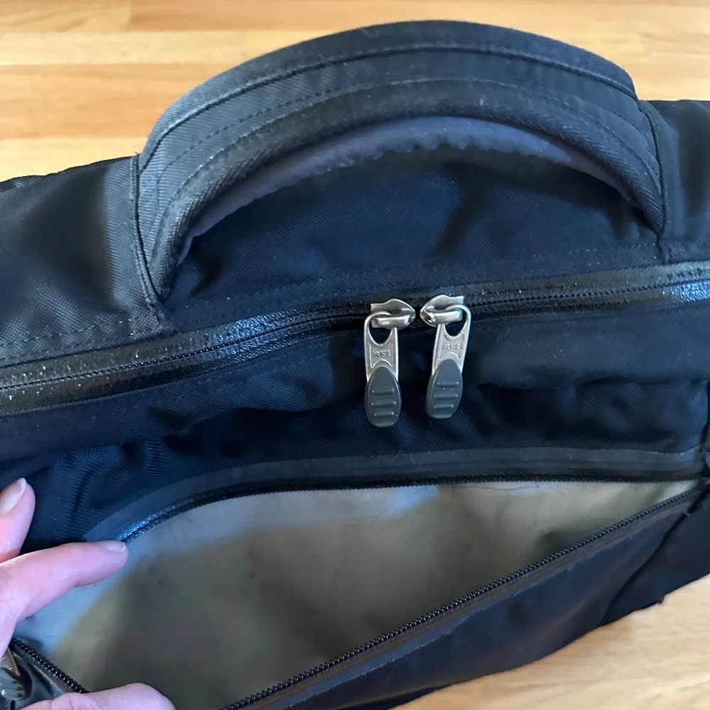 REI Black Messenger Bag Satchel Shoulder Bag